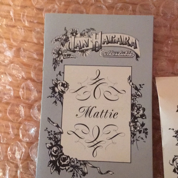 Retired Jan Hagara Mattie new in box - Picture 4 of 6